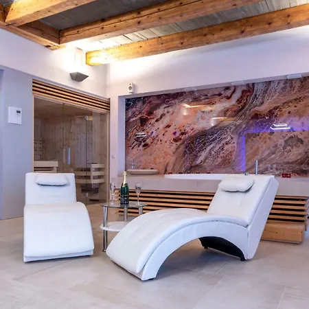 Arigone Hotel